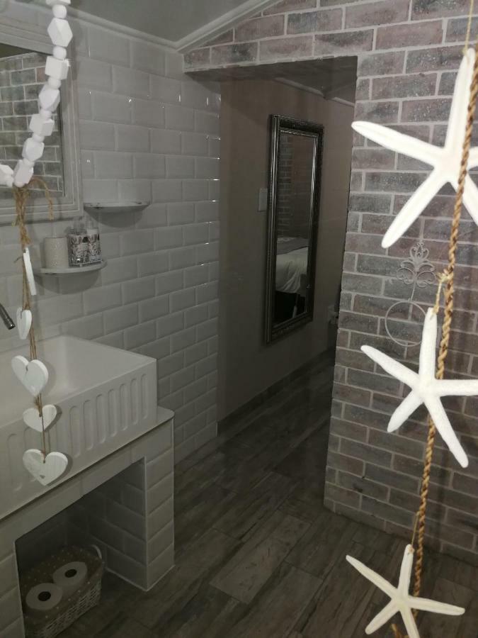 Posto Al Sole - Il Bacio Apartment เบลวิลล์ ภายนอก รูปภาพ